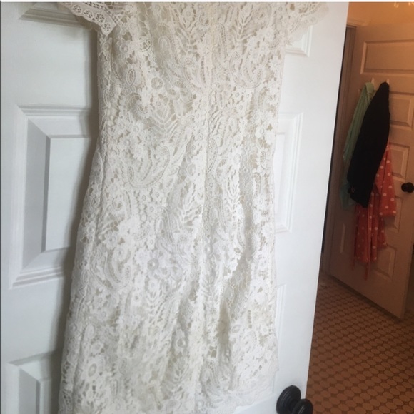 Beautiful Lace Ralph Lauren Dress - Picture 2 of 7